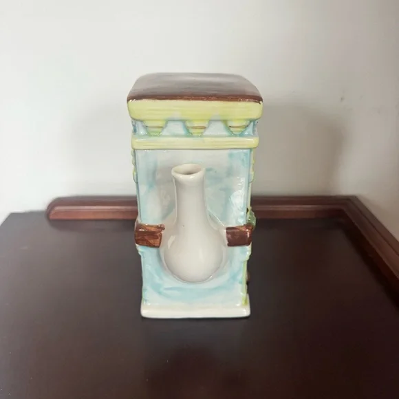 "THE GRANDHOTEL CERAMIC LIDDED TEAPOT", Collectable and Hand Painted - Picture 2 of 6